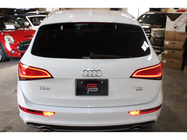 Q5 2.0TFSIクワトロ Sラインパッケージ 後期型 禁煙 グレイシアホワイト MMIナビ地デジBカメラ サイドカメラ クルコン Sライン専用エクステリア インテリア キャリパーペイント 電動バックドア 純正19AW ディーラー整備(8枚目)