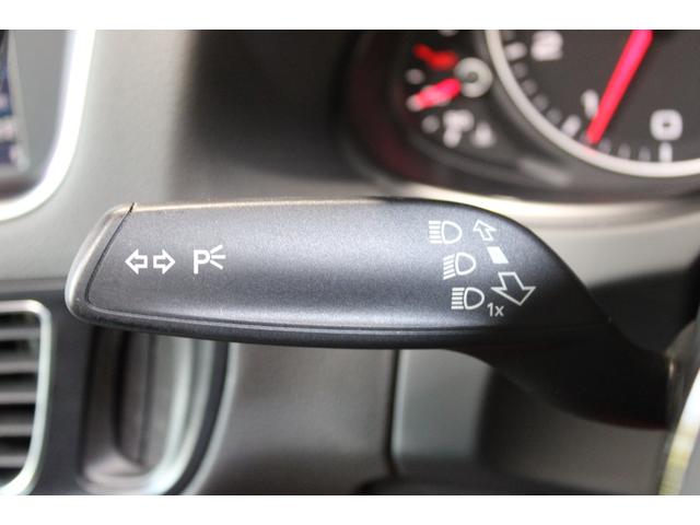 Q5 2.0TFSIクワトロ Sラインパッケージ 後期型 禁煙 グレイシアホワイト MMIナビ地デジBカメラ サイドカメラ クルコン Sライン専用エクステリア インテリア キャリパーペイント 電動バックドア 純正19AW ディーラー整備(21枚目)