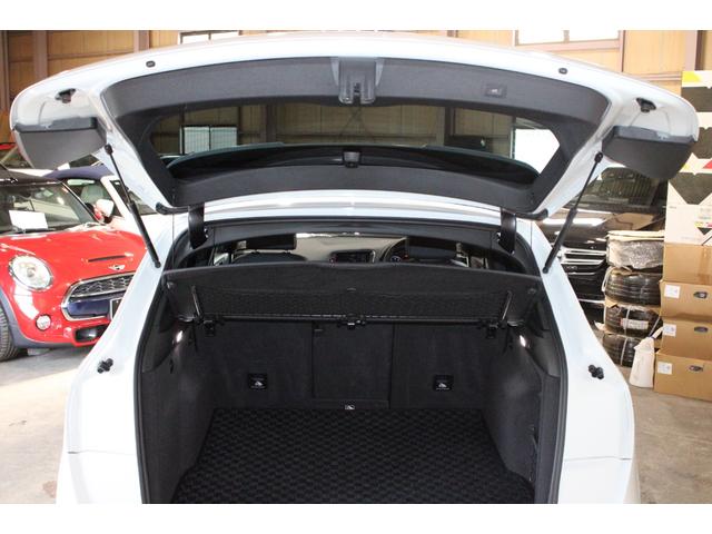 Q5 2.0TFSIクワトロ Sラインパッケージ 後期型 禁煙 グレイシアホワイト MMIナビ地デジBカメラ サイドカメラ クルコン Sライン専用エクステリア インテリア キャリパーペイント 電動バックドア 純正19AW ディーラー整備(38枚目)