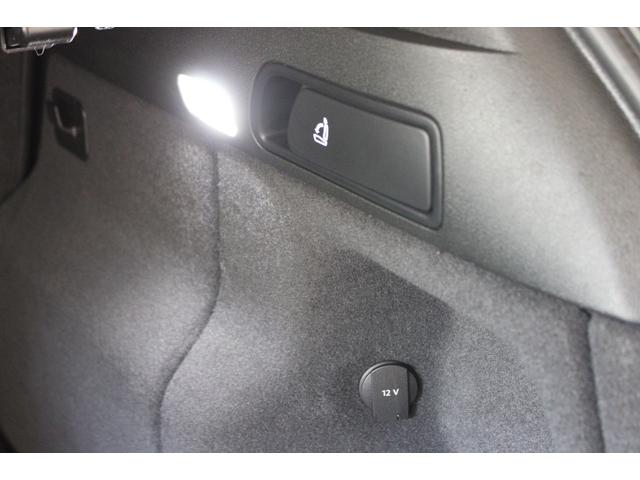 Q5 2.0TFSIクワトロ Sラインパッケージ 後期型 禁煙 グレイシアホワイト MMIナビ地デジBカメラ サイドカメラ クルコン Sライン専用エクステリア インテリア キャリパーペイント 電動バックドア 純正19AW ディーラー整備(40枚目)