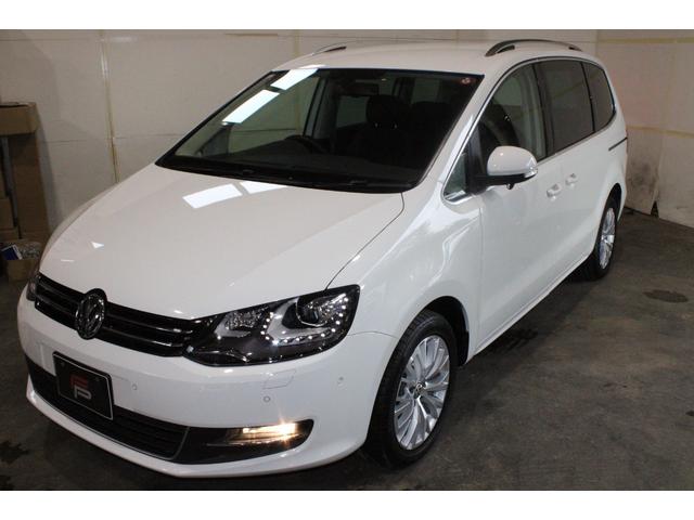 シャラン ＴＳＩ　ハイラインブルーモーションテクノロジー　禁煙　新品天張り張替済　キャンディホワイト　純正ナビ地デジＢカメラ　Ｂｌｕｅｔｏｏｔｈ　パドルシフト　クルコン　ハイライン専用インテリア　シートヒーター　電動バックドア　ディーラー整備記録簿８枚（9枚目）