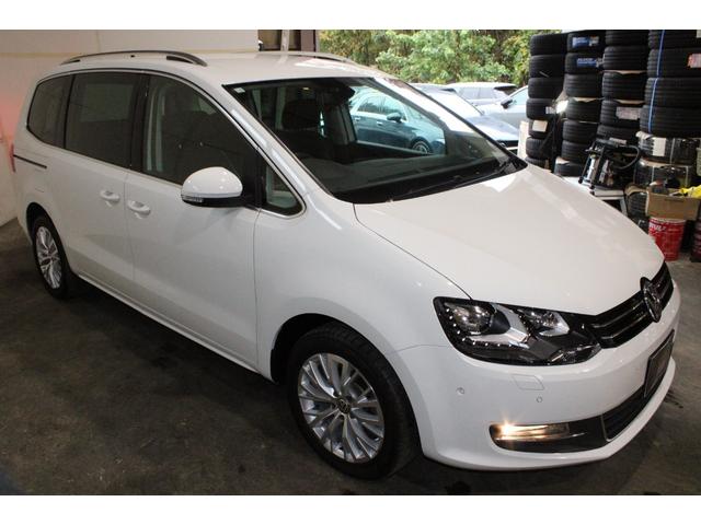 シャラン ＴＳＩ　ハイラインブルーモーションテクノロジー　禁煙　新品天張り張替済　キャンディホワイト　純正ナビ地デジＢカメラ　Ｂｌｕｅｔｏｏｔｈ　パドルシフト　クルコン　ハイライン専用インテリア　シートヒーター　電動バックドア　ディーラー整備記録簿８枚（10枚目）