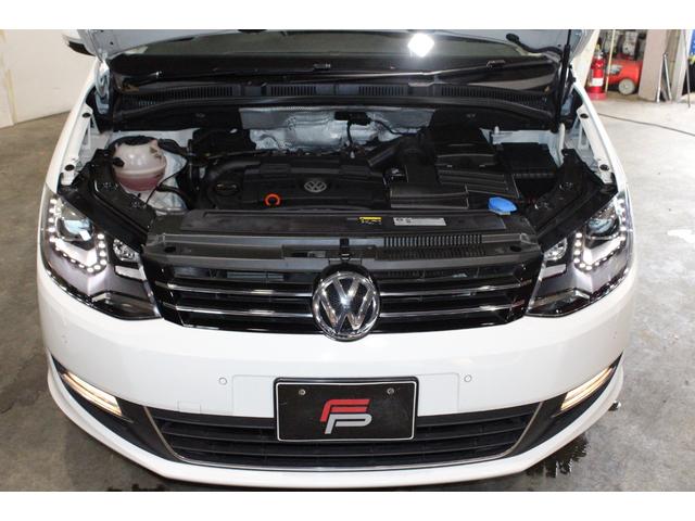 シャラン ＴＳＩ　ハイラインブルーモーションテクノロジー　禁煙　新品天張り張替済　キャンディホワイト　純正ナビ地デジＢカメラ　Ｂｌｕｅｔｏｏｔｈ　パドルシフト　クルコン　ハイライン専用インテリア　シートヒーター　電動バックドア　ディーラー整備記録簿８枚（20枚目）