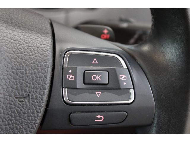 シャラン ＴＳＩ　ハイラインブルーモーションテクノロジー　禁煙　新品天張り張替済　キャンディホワイト　純正ナビ地デジＢカメラ　Ｂｌｕｅｔｏｏｔｈ　パドルシフト　クルコン　ハイライン専用インテリア　シートヒーター　電動バックドア　ディーラー整備記録簿８枚（25枚目）