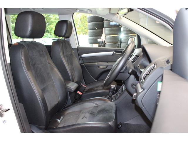 シャラン ＴＳＩ　ハイラインブルーモーションテクノロジー　禁煙　新品天張り張替済　キャンディホワイト　純正ナビ地デジＢカメラ　Ｂｌｕｅｔｏｏｔｈ　パドルシフト　クルコン　ハイライン専用インテリア　シートヒーター　電動バックドア　ディーラー整備記録簿８枚（29枚目）