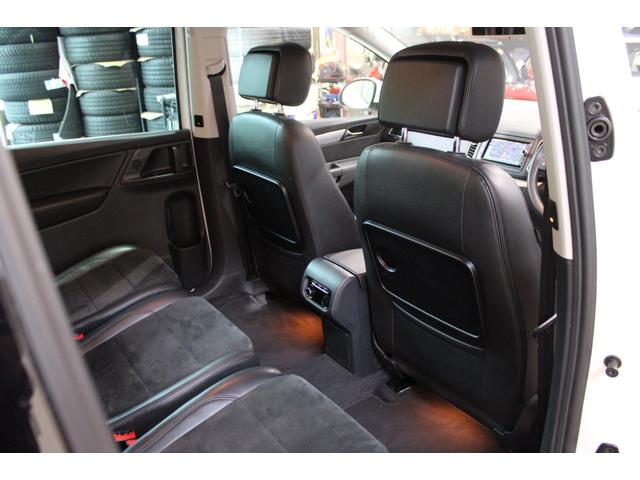 シャラン ＴＳＩ　ハイラインブルーモーションテクノロジー　禁煙　新品天張り張替済　キャンディホワイト　純正ナビ地デジＢカメラ　Ｂｌｕｅｔｏｏｔｈ　パドルシフト　クルコン　ハイライン専用インテリア　シートヒーター　電動バックドア　ディーラー整備記録簿８枚（32枚目）