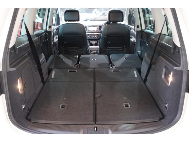 シャラン ＴＳＩ　ハイラインブルーモーションテクノロジー　禁煙　新品天張り張替済　キャンディホワイト　純正ナビ地デジＢカメラ　Ｂｌｕｅｔｏｏｔｈ　パドルシフト　クルコン　ハイライン専用インテリア　シートヒーター　電動バックドア　ディーラー整備記録簿８枚（36枚目）