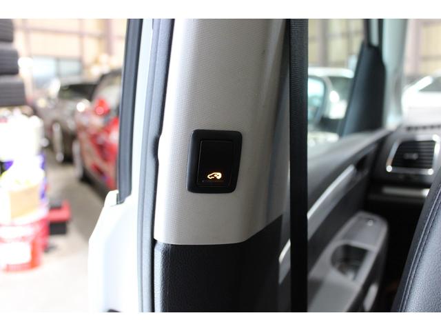 シャラン ＴＳＩ　ハイラインブルーモーションテクノロジー　禁煙　新品天張り張替済　キャンディホワイト　純正ナビ地デジＢカメラ　Ｂｌｕｅｔｏｏｔｈ　パドルシフト　クルコン　ハイライン専用インテリア　シートヒーター　電動バックドア　ディーラー整備記録簿８枚（47枚目）