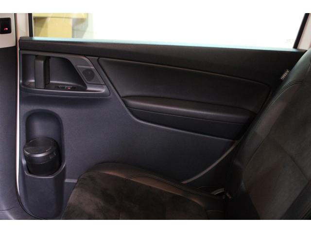 シャラン ＴＳＩ　ハイラインブルーモーションテクノロジー　禁煙　新品天張り張替済　キャンディホワイト　純正ナビ地デジＢカメラ　Ｂｌｕｅｔｏｏｔｈ　パドルシフト　クルコン　ハイライン専用インテリア　シートヒーター　電動バックドア　ディーラー整備記録簿８枚（48枚目）