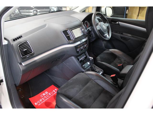 シャラン ＴＳＩ　ハイラインブルーモーションテクノロジー　禁煙　新品天張り張替済　キャンディホワイト　純正ナビ地デジＢカメラ　Ｂｌｕｅｔｏｏｔｈ　パドルシフト　クルコン　ハイライン専用インテリア　シートヒーター　電動バックドア　ディーラー整備記録簿８枚（52枚目）