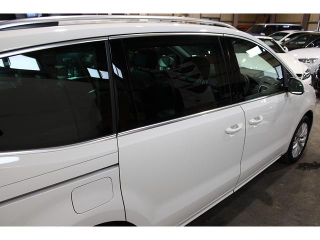 シャラン ＴＳＩ　ハイラインブルーモーションテクノロジー　禁煙　新品天張り張替済　キャンディホワイト　純正ナビ地デジＢカメラ　Ｂｌｕｅｔｏｏｔｈ　パドルシフト　クルコン　ハイライン専用インテリア　シートヒーター　電動バックドア　ディーラー整備記録簿８枚（68枚目）