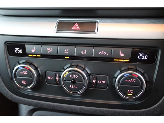 シャラン ＴＳＩ　ハイラインブルーモーションテクノロジー　禁煙　新品天張り張替済　キャンディホワイト　純正ナビ地デジＢカメラ　Ｂｌｕｅｔｏｏｔｈ　パドルシフト　クルコン　ハイライン専用インテリア　シートヒーター　電動バックドア　ディーラー整備記録簿８枚（72枚目）