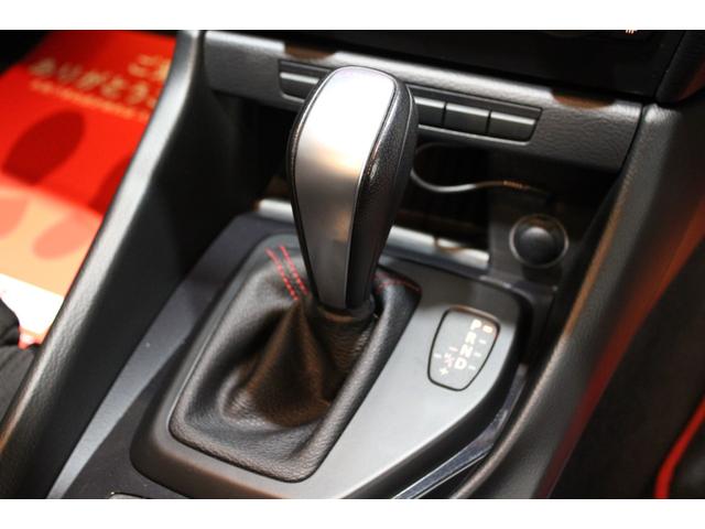 X1 sDrive 18i スポーツ 後期型 禁煙 ユーザー買取車両 アルピンホワイト ストラーダナビBカメラ コンフォートアクセス Bluetooth USB スポーツ専用インテリア エクステリア 純正18AW ヨコハマタイヤ(13枚目)