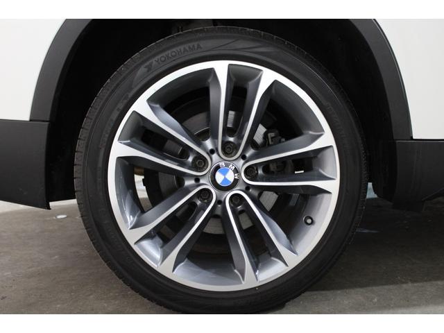 X1 sDrive 18i スポーツ 後期型 禁煙 ユーザー買取車両 アルピンホワイト ストラーダナビBカメラ コンフォートアクセス Bluetooth USB スポーツ専用インテリア エクステリア 純正18AW ヨコハマタイヤ(18枚目)