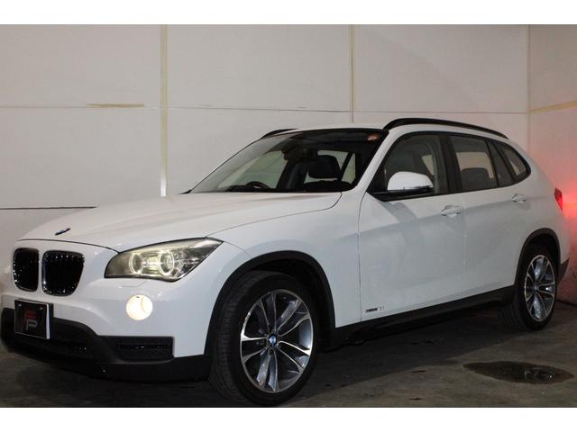 X1 sDrive 18i スポーツ 後期型 禁煙 ユーザー買取車両 アルピンホワイト ストラーダナビBカメラ コンフォートアクセス Bluetooth USB スポーツ専用インテリア エクステリア 純正18AW ヨコハマタイヤ(19枚目)