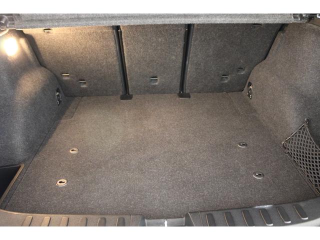 X1 sDrive 18i スポーツ 後期型 禁煙 ユーザー買取車両 アルピンホワイト ストラーダナビBカメラ コンフォートアクセス Bluetooth USB スポーツ専用インテリア エクステリア 純正18AW ヨコハマタイヤ(34枚目)