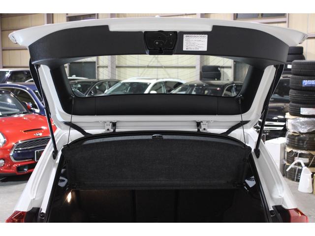 X1 sDrive 18i スポーツ 後期型 禁煙 ユーザー買取車両 アルピンホワイト ストラーダナビBカメラ コンフォートアクセス Bluetooth USB スポーツ専用インテリア エクステリア 純正18AW ヨコハマタイヤ(36枚目)