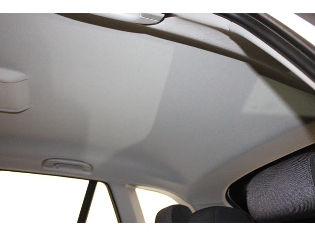 X1 sDrive 18i スポーツ 後期型 禁煙 ユーザー買取車両 アルピンホワイト ストラーダナビBカメラ コンフォートアクセス Bluetooth USB スポーツ専用インテリア エクステリア 純正18AW ヨコハマタイヤ(45枚目)