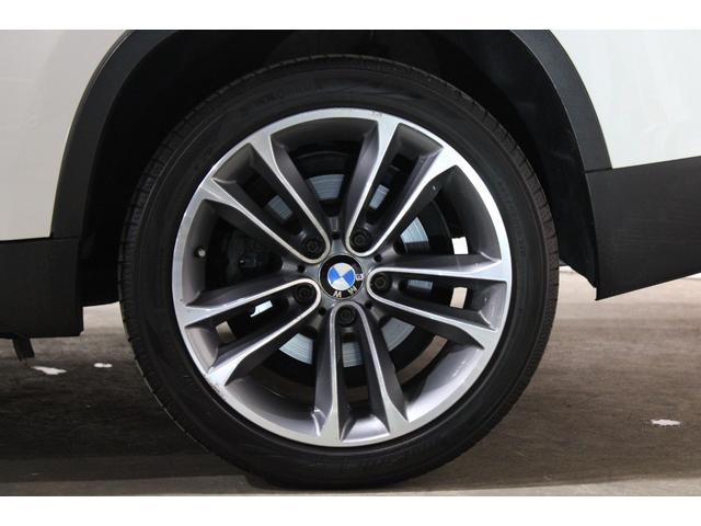 X1 sDrive 18i スポーツ 後期型 禁煙 ユーザー買取車両 アルピンホワイト ストラーダナビBカメラ コンフォートアクセス Bluetooth USB スポーツ専用インテリア エクステリア 純正18AW ヨコハマタイヤ(53枚目)