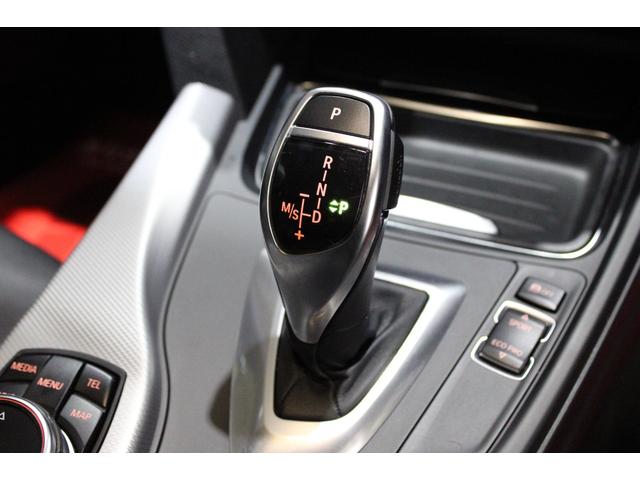 3シリーズ 320iグランツーリスモ Mスポーツ 禁煙 新品パーツコンプリート&ブラックカスタム&フルボトムリップ ブラックレザー Mタイプ新品20AW 新品タイヤ インテリジェントS 純正ナビ地デジBカメラ Bluetooth ディーラー整備(13枚目)