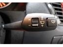 sDrive 18i スポーツ 後期型 禁煙 ユーザー買取車両 アルピンホワイト ストラーダナビBカメラ コンフォートアクセス Bluetooth USB スポーツ専用インテリア エクステリア 純正18AW ヨコハマタイヤ(22枚目)