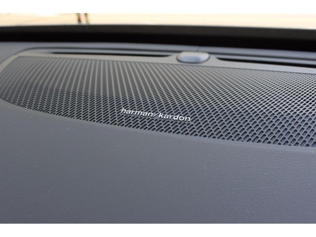 Ｂ６　ＡＷＤ　インスクリプション　ｈａｒｍａｎ／ｋａｒｄｏｎプレミアムサウンシステム　エアサスペンションＦＯＵＲ－Ｃ　ブロンドレザーインテリア　インテグレーテッドジュニアシート　前車追従式オートクルーズ　パイロットアシスト(9枚目)