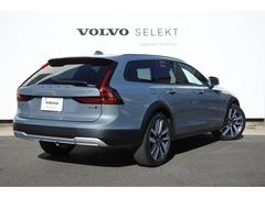 誰が見てもＶＯＬＶＯと分かる「Ｌ」型のテールレンズは、後続車への視認性も良く安全に寄与します。 4