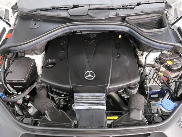 ML350ブルーテック4マチックAMGスポーツパック AMGエクスクルーシブPKG 黒革 全席シートヒーター レーダーセーフティ アルティコレザーダッシュボード 純正HDDナビ 全周囲カメラ 純正20インチAMGAW 電動リアゲート(14枚目)