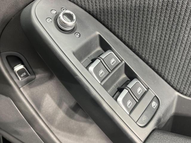 Ａ４ ２．０ＴＦＳＩ　アシスタンスＰＫＧ　アダプティブクルーズコントロール　ハーフレザーシート　シートヒーター　パワーシート　アクティブレーンアシスト　純正ナビ　バックカメラ　クリアランスソナー　ＨＩＤヘッドライト　ＥＴＣ（35枚目）