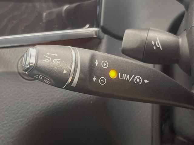 Eクラス E250 アバンギャルド ホワイトステッチ入革シート/シートヒーター レーダーセーフティPKG レーダークルーズコントロール バックカメラ 純正ナビ フルセグTV 18インチ5本スポークAMG製アルミ キーレスゴー ETC(4枚目)