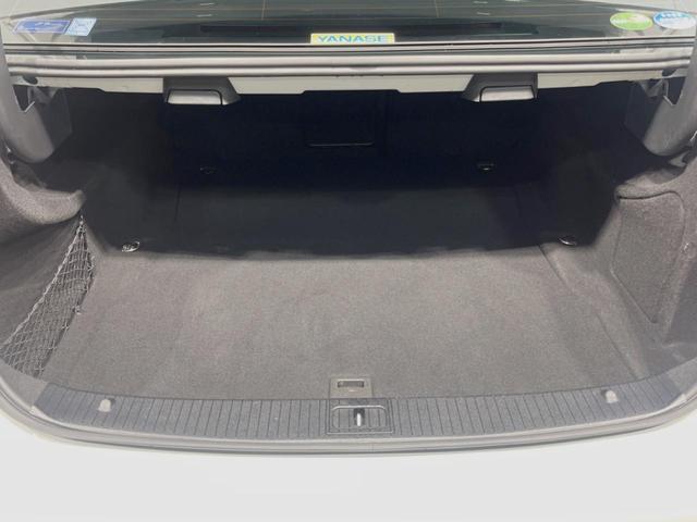 Eクラス E250 アバンギャルド ホワイトステッチ入革シート/シートヒーター レーダーセーフティPKG レーダークルーズコントロール バックカメラ 純正ナビ フルセグTV 18インチ5本スポークAMG製アルミ キーレスゴー ETC(19枚目)