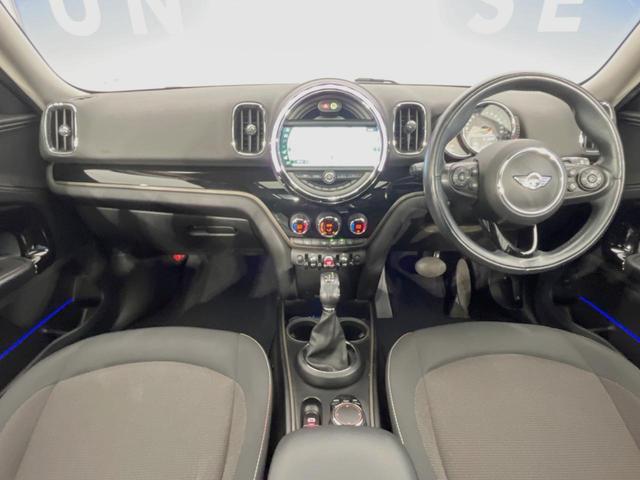 ＭＩＮＩ クーパーＤ　クロスオーバー　サンルーフ　ペッパーＰＫＧ　ＬＥＤヘッドライト／フォグランプ　アクティブクルーズコントロール　インテリジェントセーフティ　純正ナビ　バックカメラ　電動リアゲート　純正１７インチＡＷ　ミラー内蔵ＥＴＣ（2枚目）