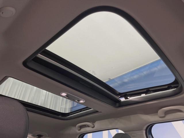 ＭＩＮＩ クーパーＤ　クロスオーバー　サンルーフ　ペッパーＰＫＧ　ＬＥＤヘッドライト／フォグランプ　アクティブクルーズコントロール　インテリジェントセーフティ　純正ナビ　バックカメラ　電動リアゲート　純正１７インチＡＷ　ミラー内蔵ＥＴＣ（4枚目）