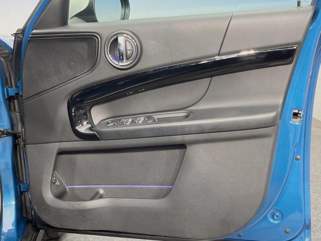 ＭＩＮＩ クーパーＤ　クロスオーバー　サンルーフ　ペッパーＰＫＧ　ＬＥＤヘッドライト／フォグランプ　アクティブクルーズコントロール　インテリジェントセーフティ　純正ナビ　バックカメラ　電動リアゲート　純正１７インチＡＷ　ミラー内蔵ＥＴＣ（26枚目）