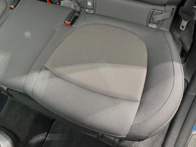 ＭＩＮＩ クーパーＤ　クロスオーバー　サンルーフ　ペッパーＰＫＧ　ＬＥＤヘッドライト／フォグランプ　アクティブクルーズコントロール　インテリジェントセーフティ　純正ナビ　バックカメラ　電動リアゲート　純正１７インチＡＷ　ミラー内蔵ＥＴＣ（31枚目）