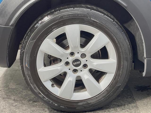 ＭＩＮＩ クーパーＤ　クロスオーバー　サンルーフ　ペッパーＰＫＧ　ＬＥＤヘッドライト／フォグランプ　アクティブクルーズコントロール　インテリジェントセーフティ　純正ナビ　バックカメラ　電動リアゲート　純正１７インチＡＷ　ミラー内蔵ＥＴＣ（34枚目）