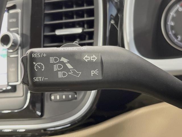 ザ・ビートル デザイン　バイキセノンヘッドライトＰＫＧ　７１６ＳＤＣＷナビＰＫＧ　フルセグＴＶ　クルーズコントロール　バックカメラ　カミングホーム／リビングホーム　純正１７インチＡＷ　ブラインドスポットモニター　オートライト（4枚目）