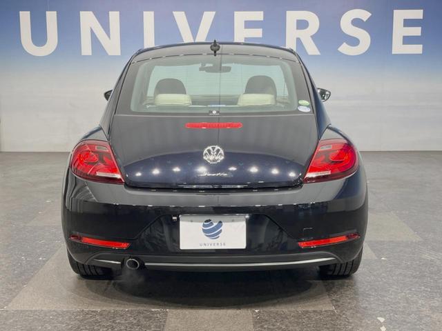 ザ・ビートル デザイン　バイキセノンヘッドライトＰＫＧ　７１６ＳＤＣＷナビＰＫＧ　フルセグＴＶ　クルーズコントロール　バックカメラ　カミングホーム／リビングホーム　純正１７インチＡＷ　ブラインドスポットモニター　オートライト（13枚目）