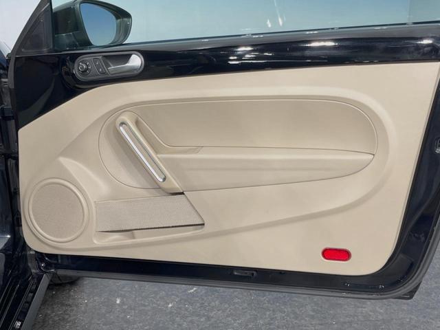 ザ・ビートル デザイン　バイキセノンヘッドライトＰＫＧ　７１６ＳＤＣＷナビＰＫＧ　フルセグＴＶ　クルーズコントロール　バックカメラ　カミングホーム／リビングホーム　純正１７インチＡＷ　ブラインドスポットモニター　オートライト（28枚目）