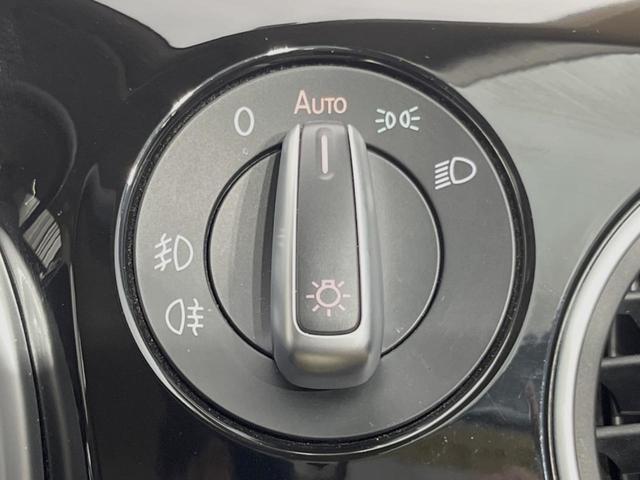 ザ・ビートル デザイン　バイキセノンヘッドライトＰＫＧ　７１６ＳＤＣＷナビＰＫＧ　フルセグＴＶ　クルーズコントロール　バックカメラ　カミングホーム／リビングホーム　純正１７インチＡＷ　ブラインドスポットモニター　オートライト（34枚目）