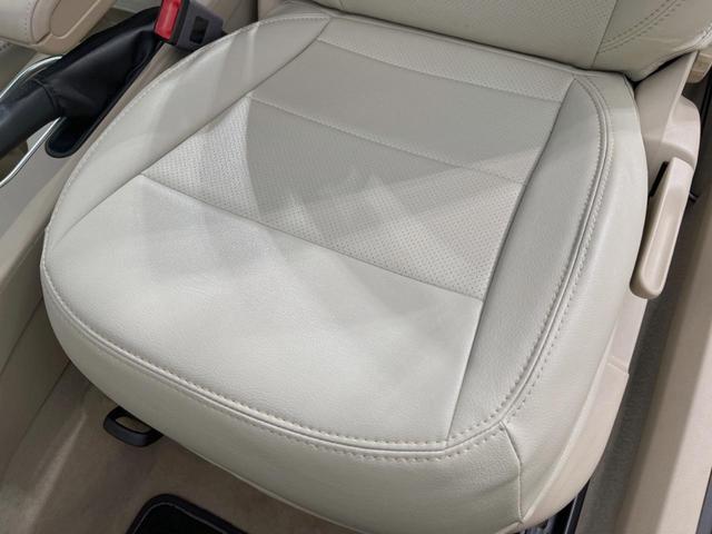 ザ・ビートル デザイン　バイキセノンヘッドライトＰＫＧ　７１６ＳＤＣＷナビＰＫＧ　フルセグＴＶ　クルーズコントロール　バックカメラ　カミングホーム／リビングホーム　純正１７インチＡＷ　ブラインドスポットモニター　オートライト（36枚目）