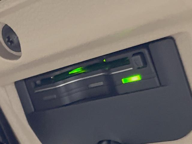 ザ・ビートル デザイン　バイキセノンヘッドライトＰＫＧ　７１６ＳＤＣＷナビＰＫＧ　フルセグＴＶ　クルーズコントロール　バックカメラ　カミングホーム／リビングホーム　純正１７インチＡＷ　ブラインドスポットモニター　オートライト（40枚目）