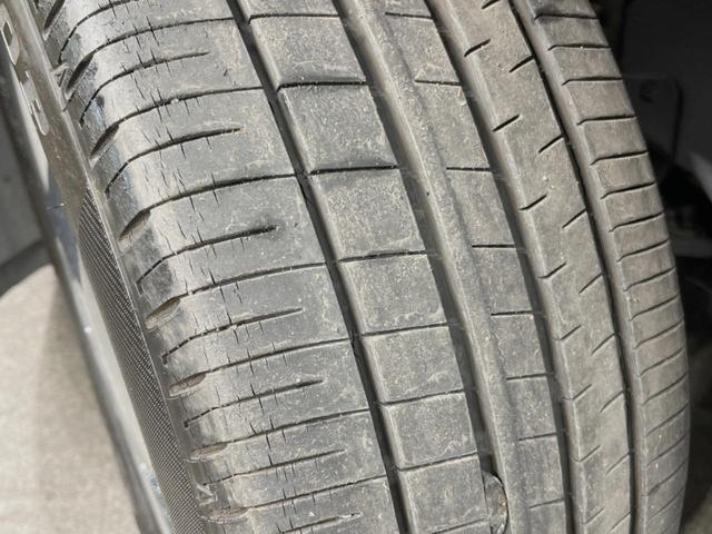 ザ・ビートル デザイン　バイキセノンヘッドライトＰＫＧ　７１６ＳＤＣＷナビＰＫＧ　フルセグＴＶ　クルーズコントロール　バックカメラ　カミングホーム／リビングホーム　純正１７インチＡＷ　ブラインドスポットモニター　オートライト（47枚目）