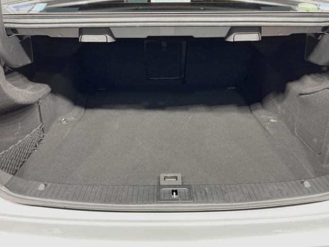 Eクラス E250 アバンギャルド レーダーセーフティPKG 前席シートヒーター LEDヘッドランプ/ハイビームアシスト 純正ナビ バックカメラ フルセグTV 純正18インチAW 前席AMG製スポーツ/パワーシート キーレスゴー ETC(19枚目)