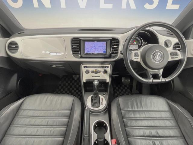 ザ・ビートル デザインレザーパッケージ クルーズコントロール パークディスタンスコントロール カミングホーム/リビングホーム ナビ フルセグTV 前席シートヒーター/ブラック革シート HIDヘッドライト 純正17インチAW パドルシフト(2枚目)