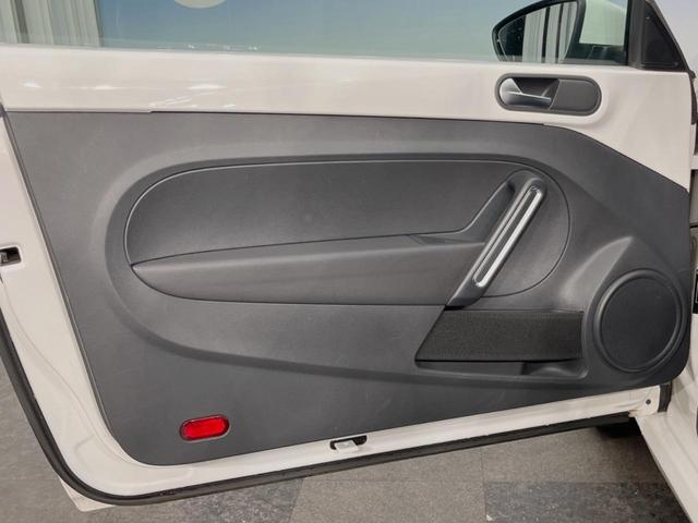 ザ・ビートル デザインレザーパッケージ クルーズコントロール パークディスタンスコントロール カミングホーム/リビングホーム ナビ フルセグTV 前席シートヒーター/ブラック革シート HIDヘッドライト 純正17インチAW パドルシフト(27枚目)