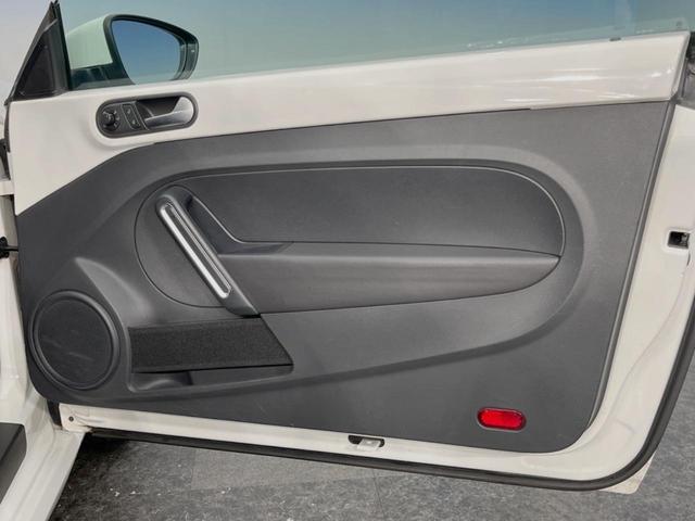 ザ・ビートル デザインレザーパッケージ クルーズコントロール パークディスタンスコントロール カミングホーム/リビングホーム ナビ フルセグTV 前席シートヒーター/ブラック革シート HIDヘッドライト 純正17インチAW パドルシフト(28枚目)