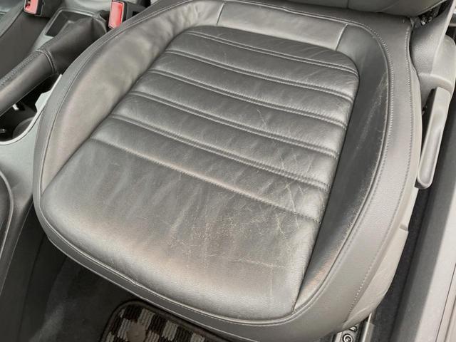 ザ・ビートル デザインレザーパッケージ クルーズコントロール パークディスタンスコントロール カミングホーム/リビングホーム ナビ フルセグTV 前席シートヒーター/ブラック革シート HIDヘッドライト 純正17インチAW パドルシフト(38枚目)