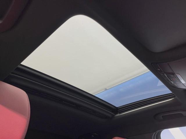 ＧＬＣ ＧＬＣ４３　４マチッククーペ　レザーエクスクルーシブＰＫＧ　ガラススライディングルーフ　レーダーセーフティＰＫＧ　Ｂｕｒｍｅｓｔｅｒサウンド　３６０°カメラ　全席シートヒーター　アダプティブハイビーム　純正ナビ　地デジＴＶ　ＨＵＤ（4枚目）