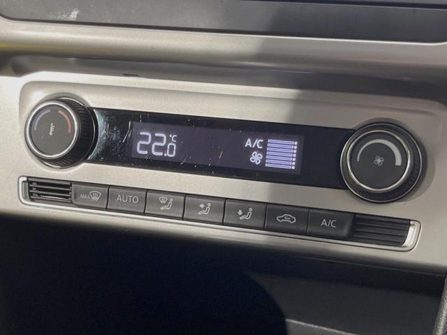 ポロ クロスポロ　アダプティブクルーズコントロール　ＨＩＤヘッドランプＰＫＧ　７１６ＳＤＣＷＰＫＧ　バックカメラ　ＣＤ／ＤＶＤ再生　フルセグＴＶ　純正１７インチＡＷ　オートエアコン　衝突被害軽減ブレーキ　キーレス（7枚目）